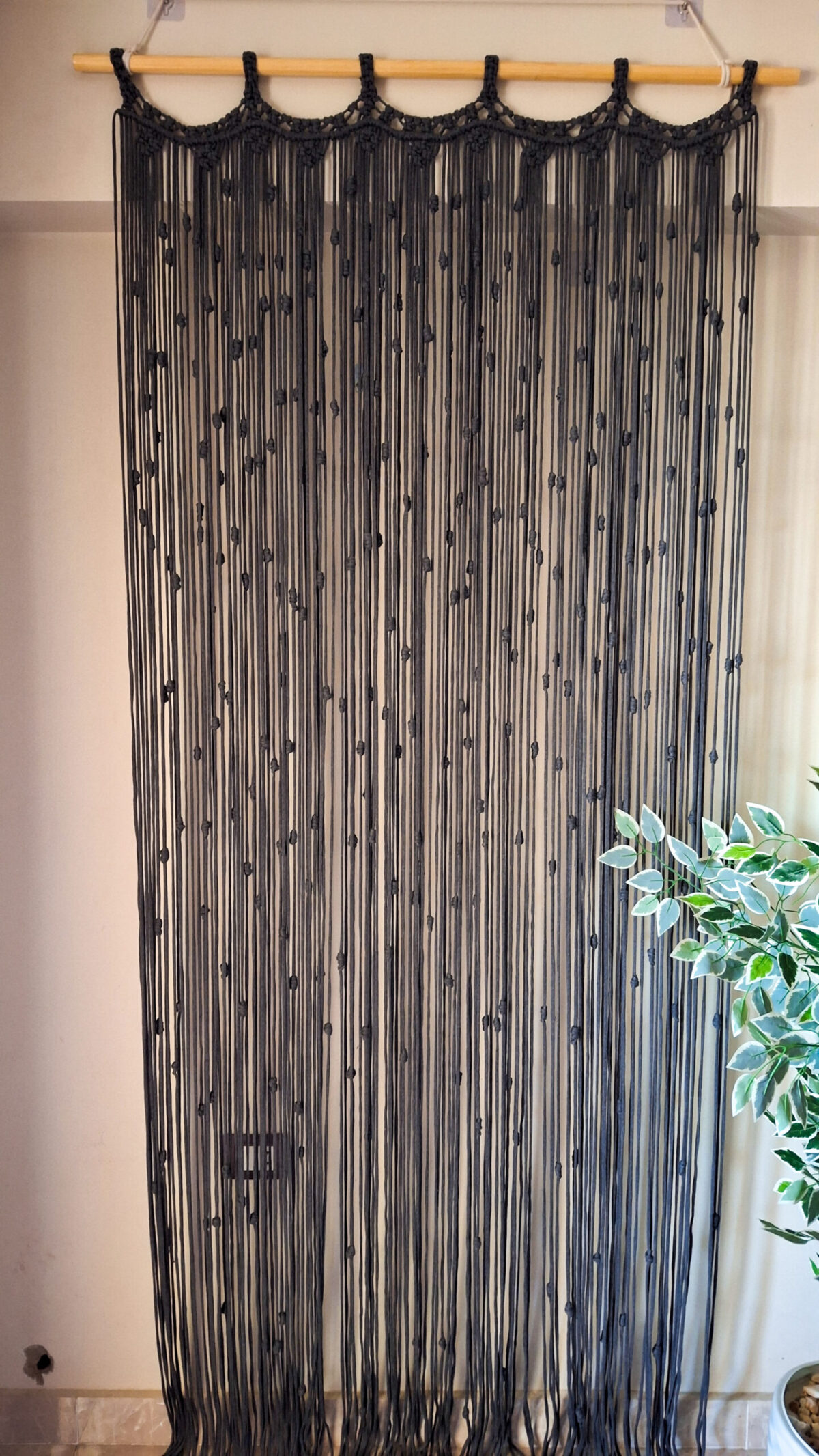 Macrame curtain (w:110cm × L:265cm) - Image 1
