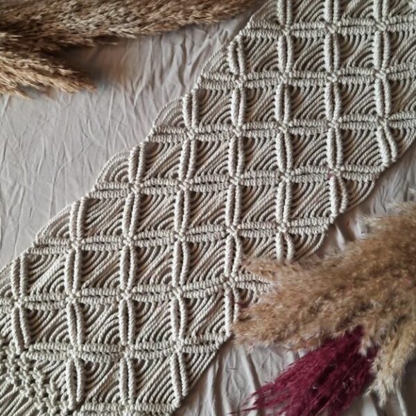 Macrame runner (30cm ×100cm)